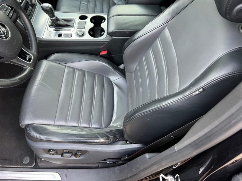 VOLKSWAGEN TOUAREG 3.0 TDI 262 ch BlueMotion R-Line Carat 4Motion Tiptronic