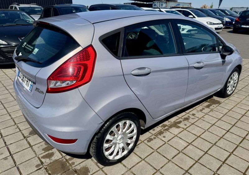 FORD FIESTA 1250 82 AMBIENTE TREND 2012