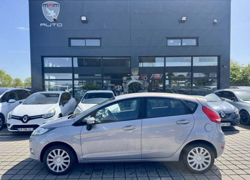 FORD FIESTA 1250 82 AMBIENTE TREND 2012