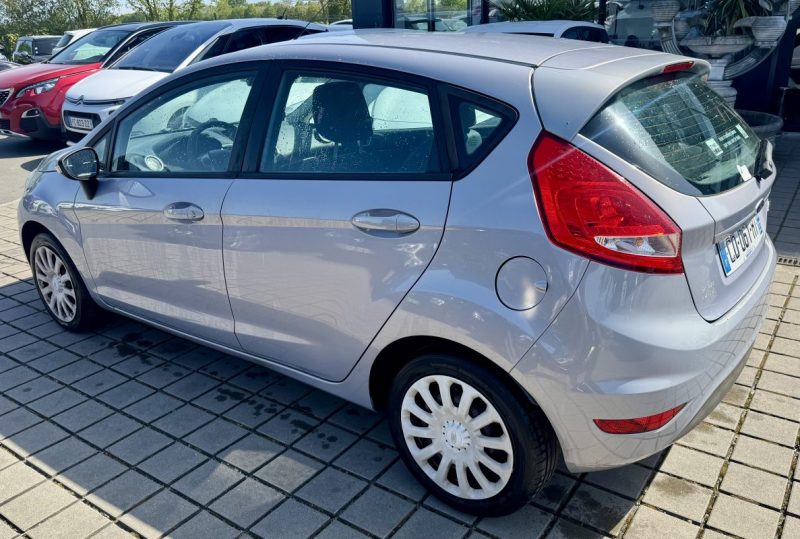 FORD FIESTA 1250 82 AMBIENTE TREND 2012