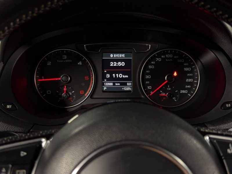 AUDI Q3 PHASE 2 S-LINE QUATTRO 2.0 TDI 150 1ERE MAIN BOITE AUTO TOIT OUVRANT ATTELAGE - Garantie 1an