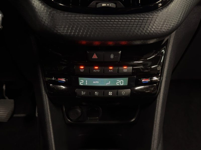 PEUGEOT 208 PHASE 2 TECH EDITION 1.2 82 Cv APPLE CARPLAY & ANDROID 5 PORTES ECRAN GPS - Garantie 1an