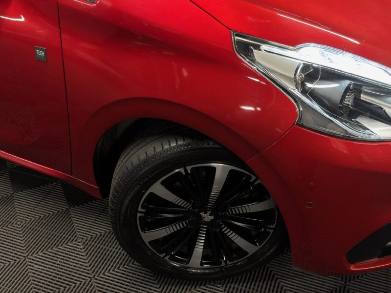 PEUGEOT 208 PHASE 2 TECH EDITION 1.2 82 Cv APPLE CARPLAY & ANDROID 5 PORTES ECRAN GPS - Garantie 1an