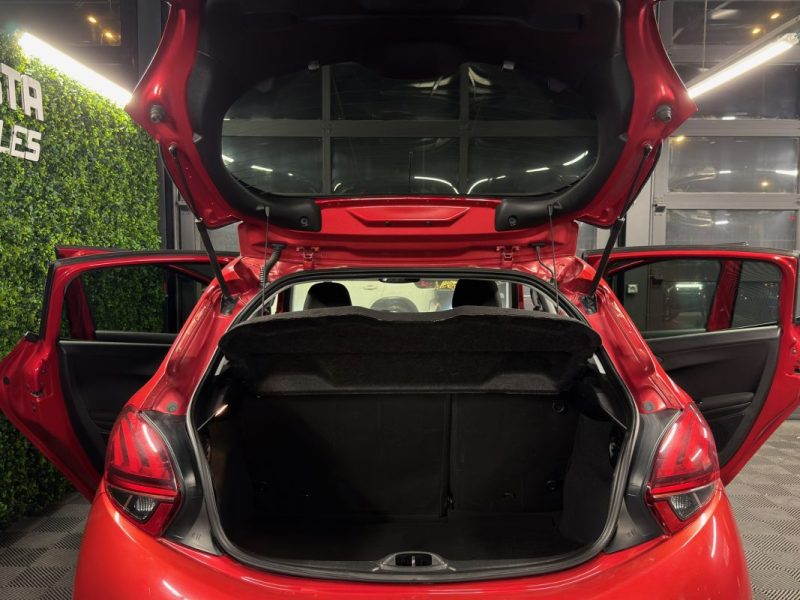 PEUGEOT 208 PHASE 2 TECH EDITION 1.2 82 Cv APPLE CARPLAY & ANDROID 5 PORTES ECRAN GPS - Garantie 1an