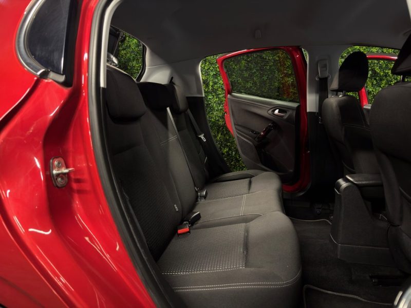 PEUGEOT 208 PHASE 2 TECH EDITION 1.2 82 Cv APPLE CARPLAY & ANDROID 5 PORTES ECRAN GPS - Garantie 1an