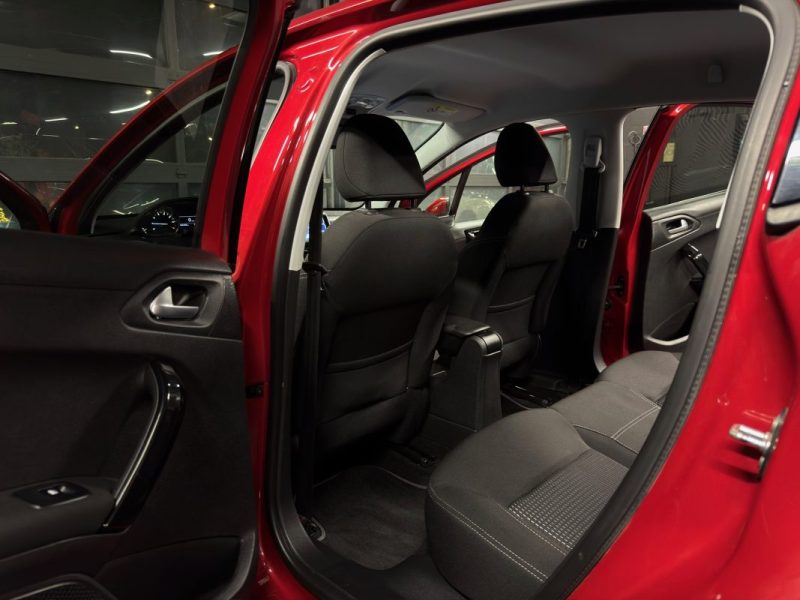 PEUGEOT 208 PHASE 2 TECH EDITION 1.2 82 Cv APPLE CARPLAY & ANDROID 5 PORTES ECRAN GPS - Garantie 1an