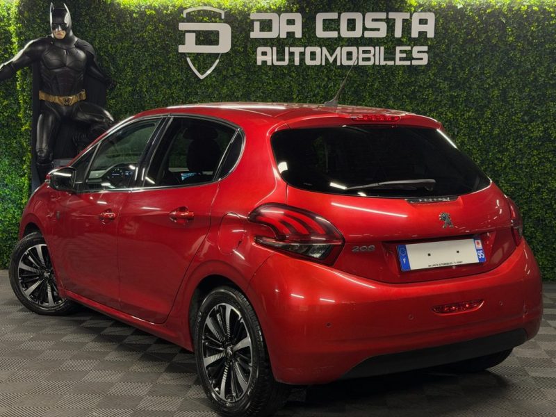 PEUGEOT 208 PHASE 2 TECH EDITION 1.2 82 Cv APPLE CARPLAY & ANDROID 5 PORTES ECRAN GPS - Garantie 1an
