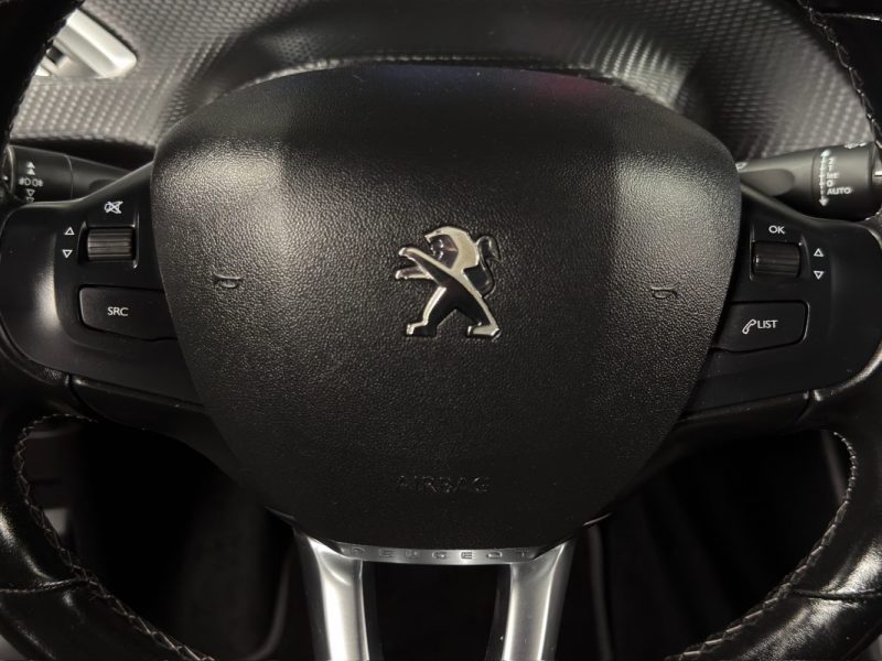 PEUGEOT 208 PHASE 2 TECH EDITION 1.2 82 Cv APPLE CARPLAY & ANDROID 5 PORTES ECRAN GPS - Garantie 1an
