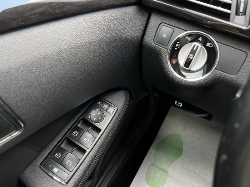 MERCEDES CLASSE E 4 IV 350 CDI 3.0 V6 231 Cv BOITE AUTO INTERIEUR CUIR TOIT OUVRANT - GARANTIE 1 AN