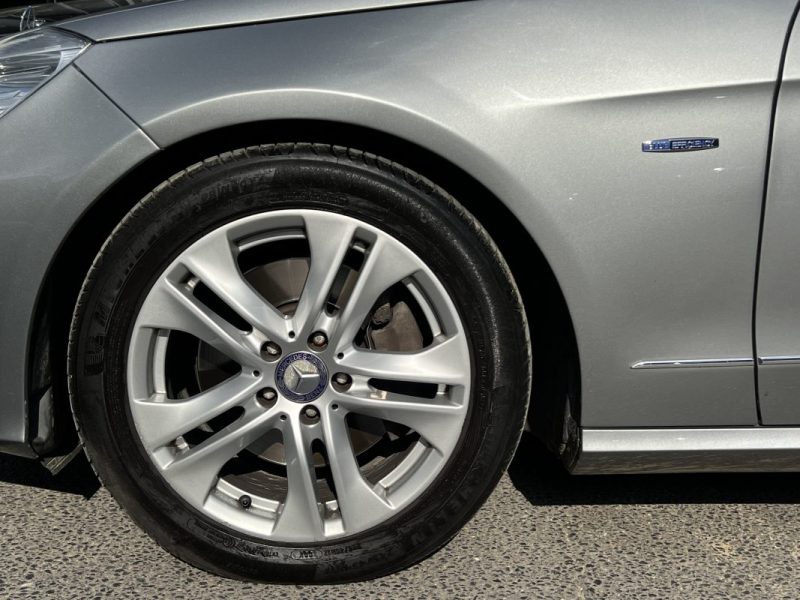 MERCEDES CLASSE E 4 IV 350 CDI 3.0 V6 231 Cv BOITE AUTO INTERIEUR CUIR TOIT OUVRANT - GARANTIE 1 AN