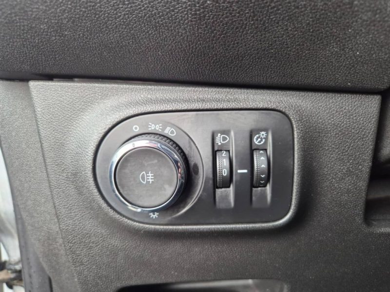 OPEL CORSA 1.4 90CH PLAY 5P 2016