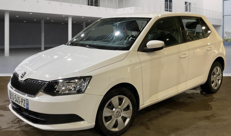 SKODA Fabia 1.0 MPI 60 CH GREENTEC AMBITION - Garantie 12 MOIS -