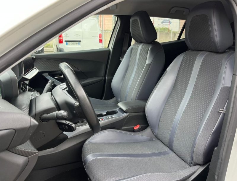 PEUGEOT 2008 1.2 PURETECH 130CH S&S ALLURE