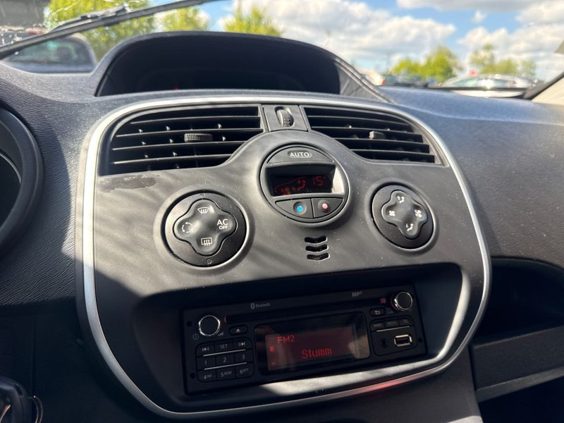 RENAULT  KANGOO  1.6 SCE 105 ZEN 5 PLACE  