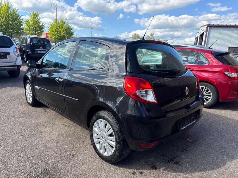 RENAULT  CLIO 1.2 75CV  DYNAMIQUE 