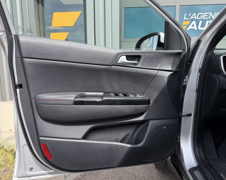KIA Sportage GT LINE 136ch DCT7  - TOIT OUVRANT - ATTELAGE