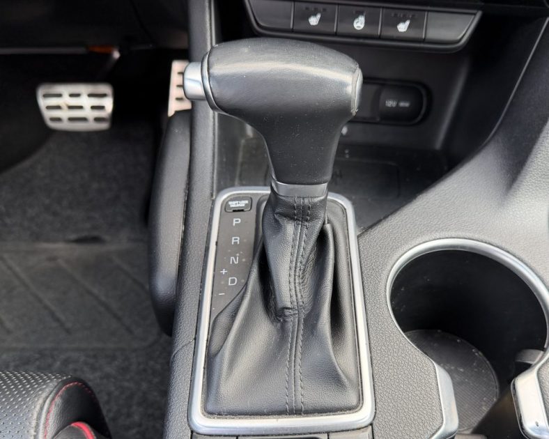 KIA Sportage GT LINE 136ch DCT7  - TOIT OUVRANT - ATTELAGE