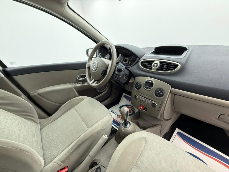 RENAULT CLIO III 1.2 80CV QUICKSHIFT BVA FAIBLE KILOMETRAGE 