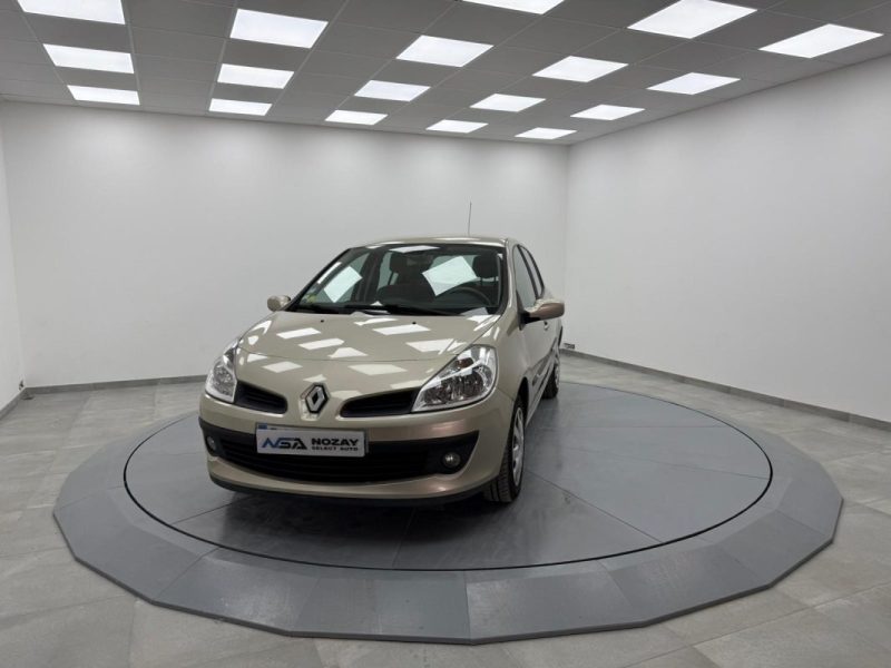 RENAULT CLIO III 1.2 80CV QUICKSHIFT BVA FAIBLE KILOMETRAGE 