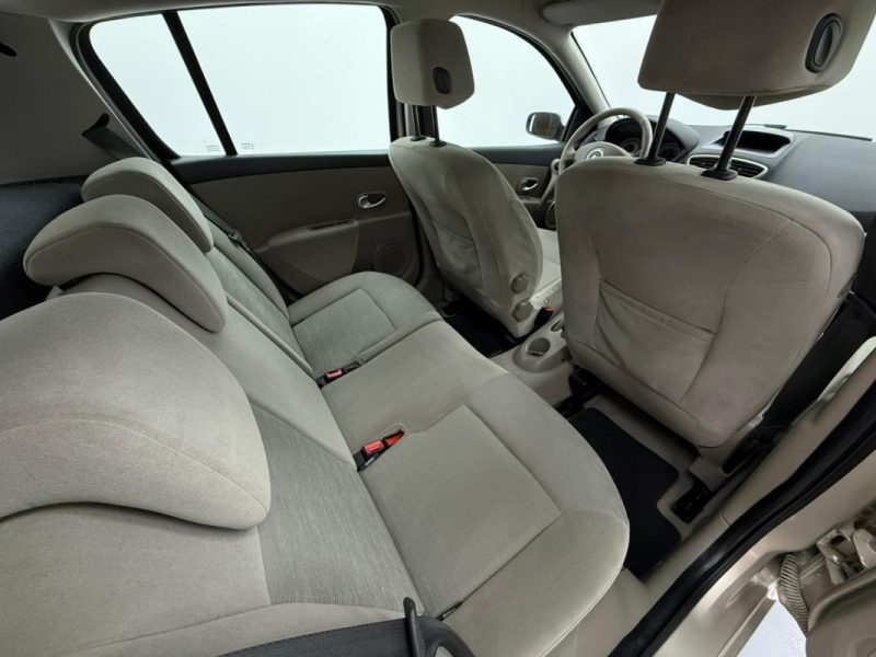 RENAULT CLIO III 1.2 80CV QUICKSHIFT BVA GARANTIE 12 MOIS