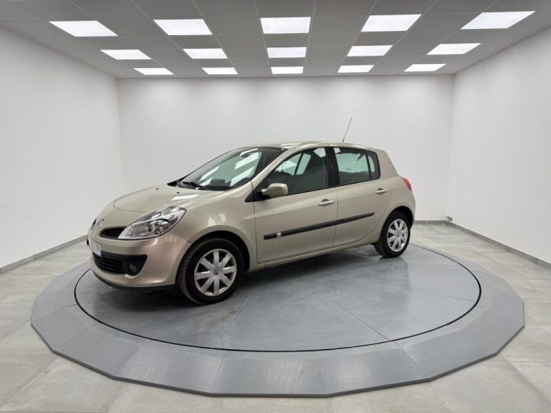 RENAULT CLIO III 1.2 80CV QUICKSHIFT BVA FAIBLE KILOMETRAGE 