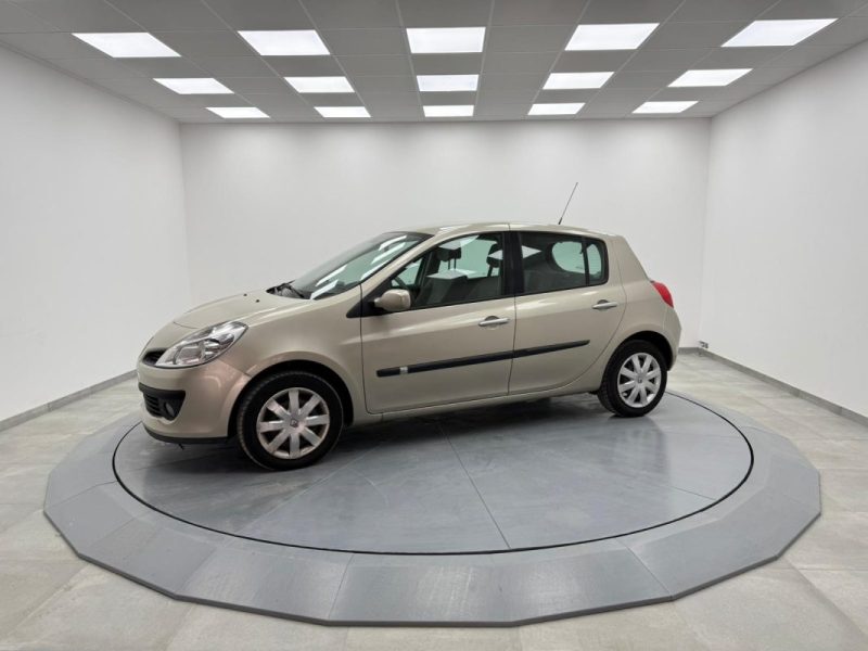 RENAULT CLIO III 1.2 80CV QUICKSHIFT BVA FAIBLE KILOMETRAGE 