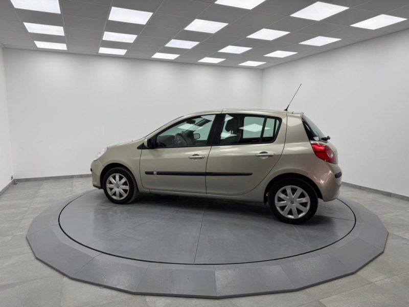 RENAULT CLIO III 1.2 80CV QUICKSHIFT BVA FAIBLE KILOMETRAGE 