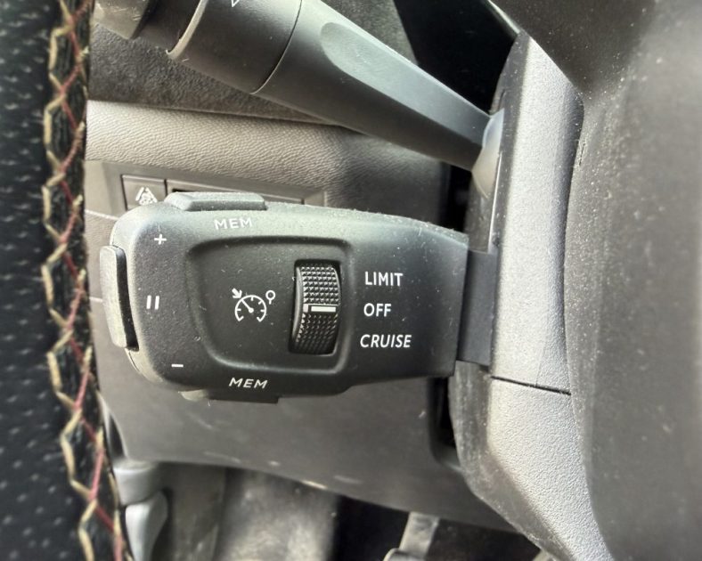 DS DS3 Crossback 100ch Performance Line + - Alcantara - Très bon état - Boite manuelle 6 rapports - 