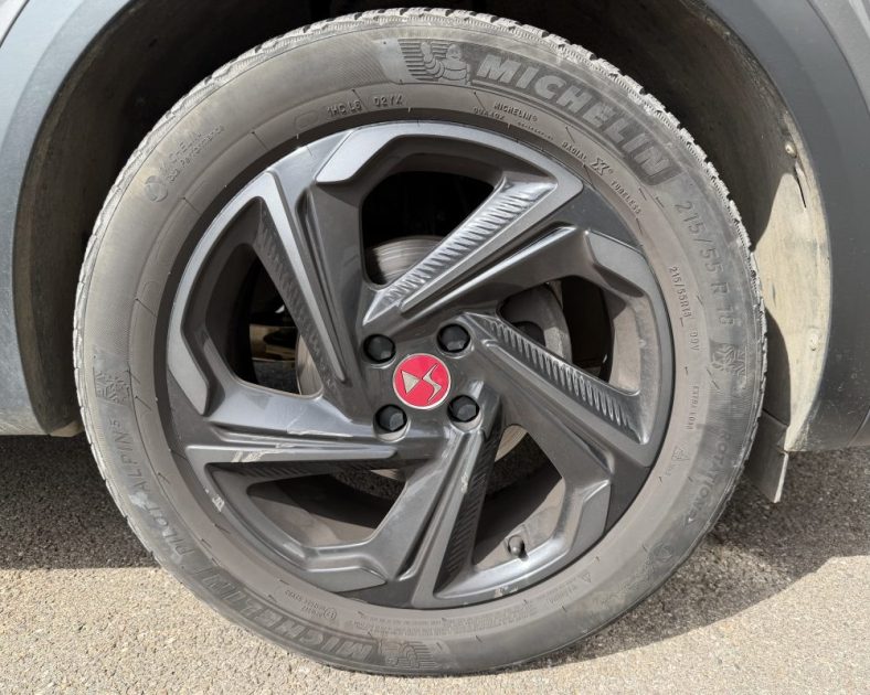 DS DS3 Crossback 100ch Performance Line + - Alcantara - Très bon état - Boite manuelle 6 rapports - 