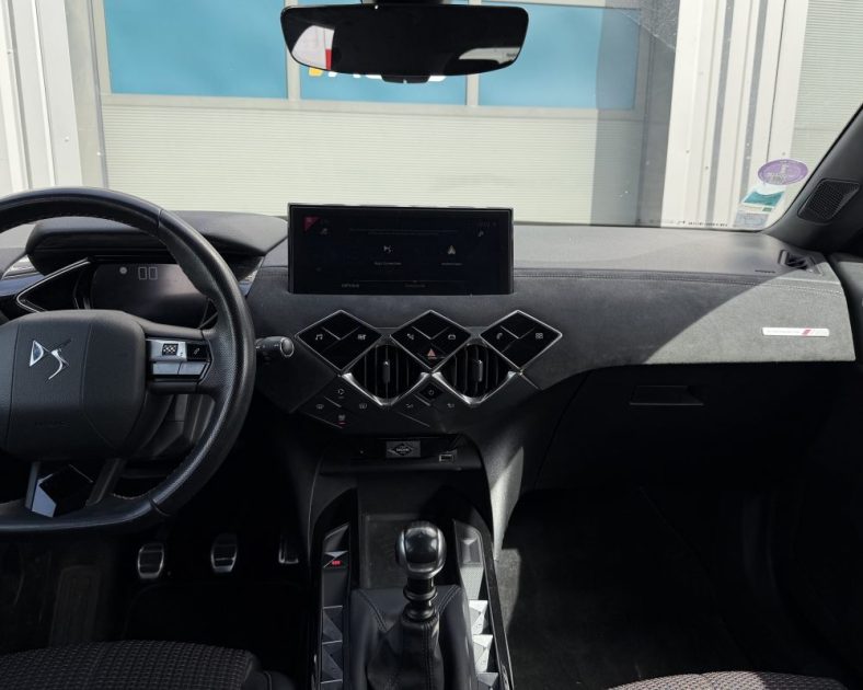 DS DS3 Crossback 100ch Performance Line + - Alcantara - Très bon état - Boite manuelle 6 rapports - 