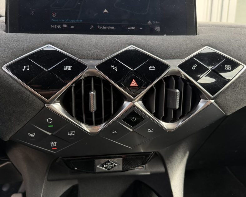 DS DS3 Crossback 100ch Performance Line + - Alcantara - Très bon état - Boite manuelle 6 rapports - 