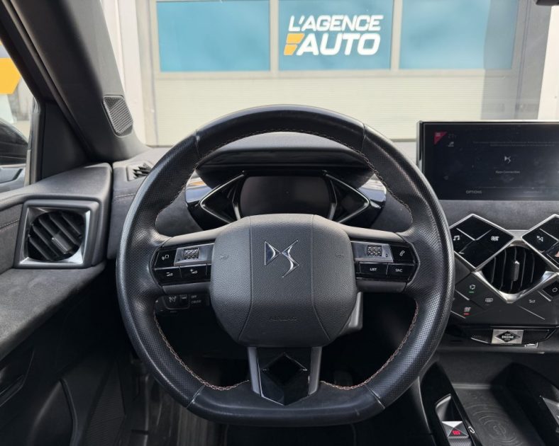 DS DS3 Crossback 100ch Performance Line + - Alcantara - Très bon état - Boite manuelle 6 rapports - 