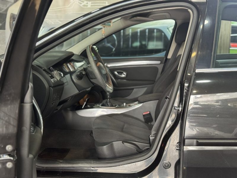 RENAULT LAGUNAIII 1.5 DCI 110 EXPRESSION 2009