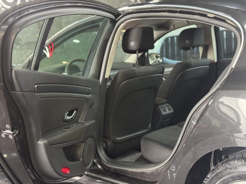 RENAULT LAGUNAIII 1.5 DCI 110 EXPRESSION 2009