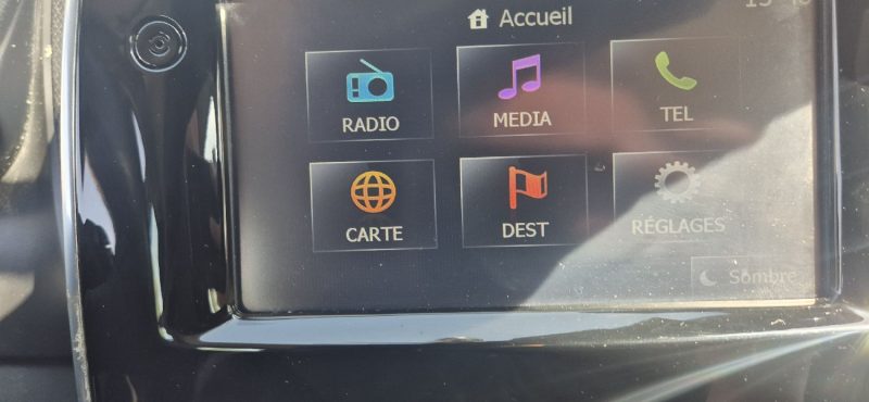 RENAULT CLIO IV 1.5 DCI 90CH ENERGY LIMITED 2015