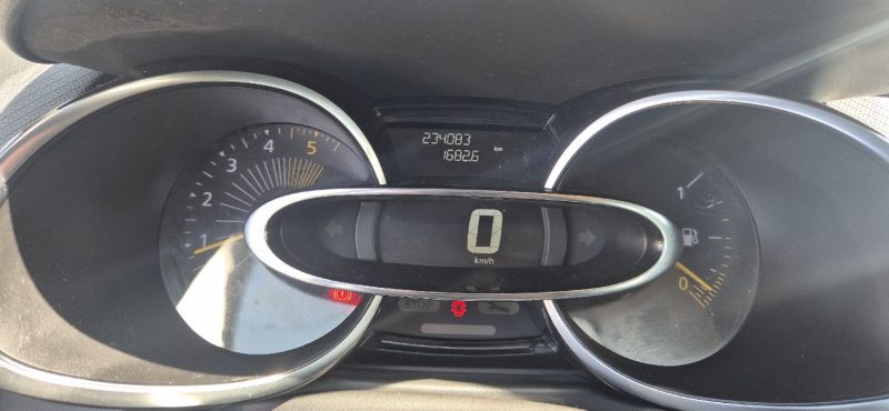 RENAULT CLIO IV 1.5 DCI 90CH ENERGY LIMITED 2015