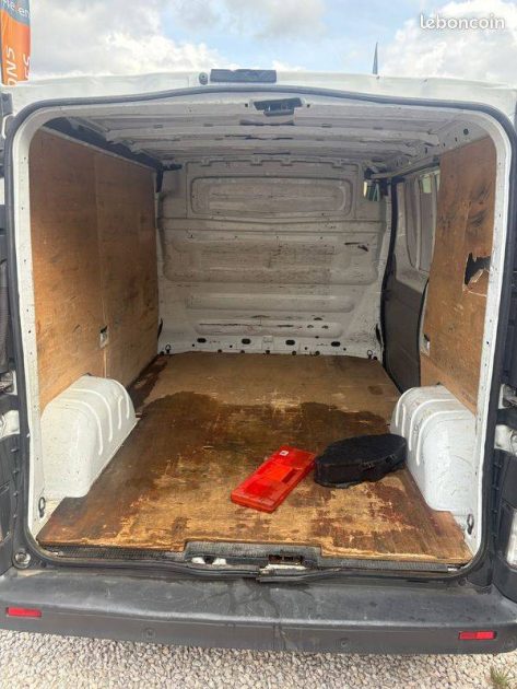 RENAULT TRAFIC CONFORT L1H1 2.0DCI 115 2011