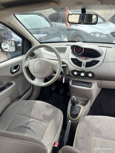 RENAULT TWINGO 1.5 DCI 65 CV  2010