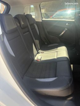 PEUGEOT 2008 1.6 E-HDI115 FAP ALLURE 2013