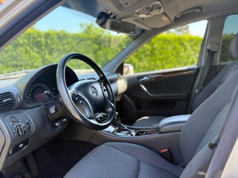 Magnifique MERCEDES C 200 KOMPRESSOR ELÉGANCE / Entretien à jour / Aucun Frais à prévoir