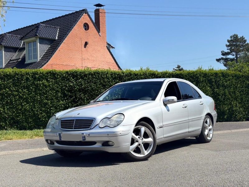 Magnifique MERCEDES C 200 KOMPRESSOR ELÉGANCE / Entretien à jour / Aucun Frais à prévoir