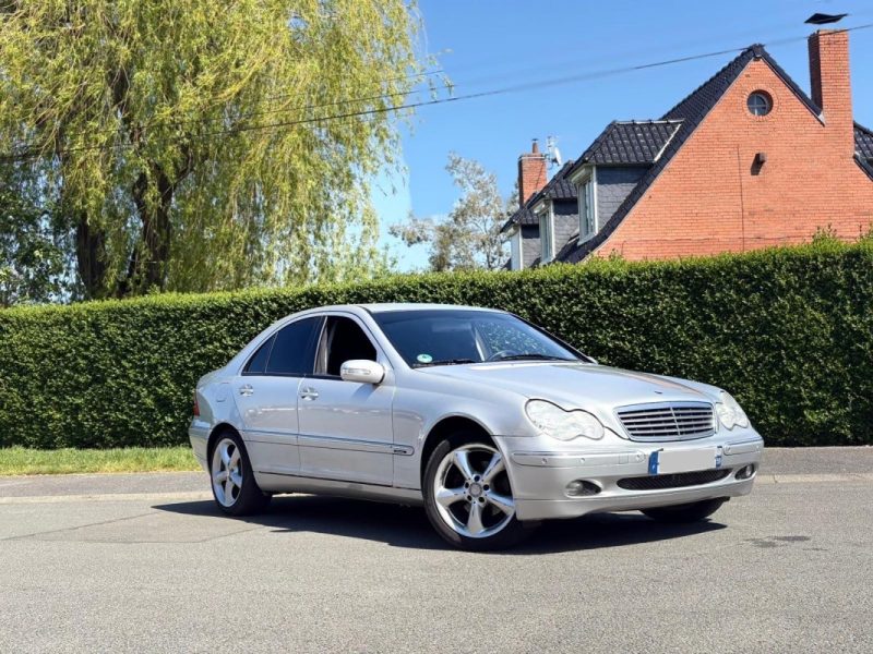 Magnifique MERCEDES C 200 KOMPRESSOR ELÉGANCE / Entretien à jour / Aucun Frais à prévoir