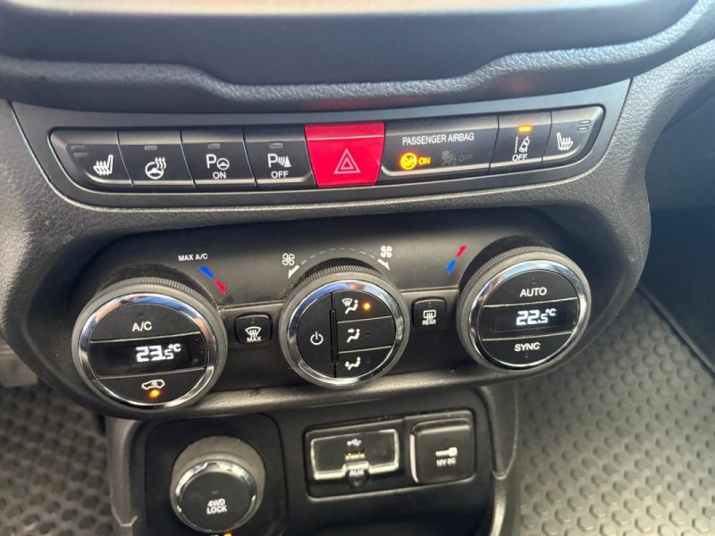 🚗 JEEP RENEGADE 2.0 MULTIJET 140ch ⚙️ LIMITED 4x4 📷 Caméra 📱 Bluetooth ☀️ Toit  panoramique  Cuir