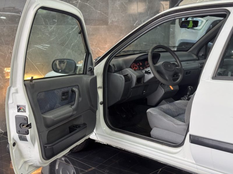 RENAULT CLIO 1 FIDJI 1.2 1996