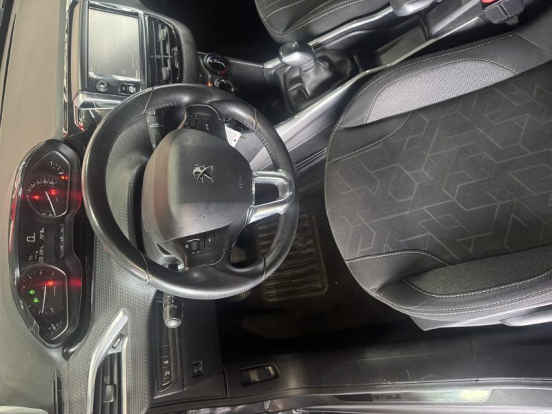 PEUGEOT 2008 1.2 PURETECH ALLURE 2015