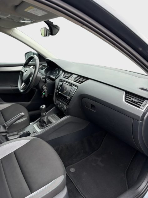 SKODA OCTAVIA.III COMBI 1.6 TDI 110 EDITION /ATTELAGE/