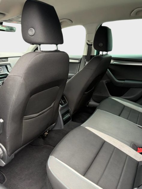 SKODA OCTAVIA COMBI 1.6 TDI 110 EDITION /ATTELAGE/