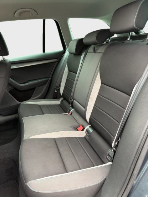 SKODA OCTAVIA COMBI 1.6 TDI 110 EDITION /ATTELAGE/