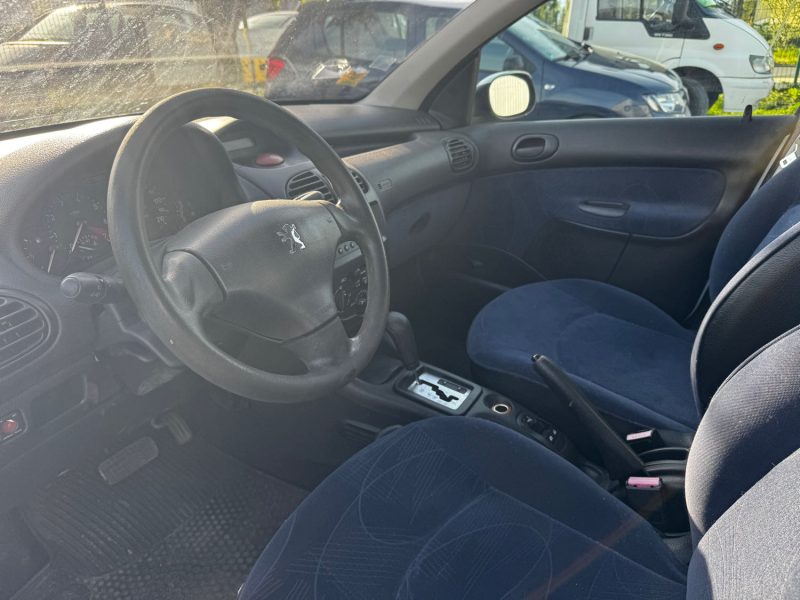 PEUGEOT 206 1.4 STYLE 2002