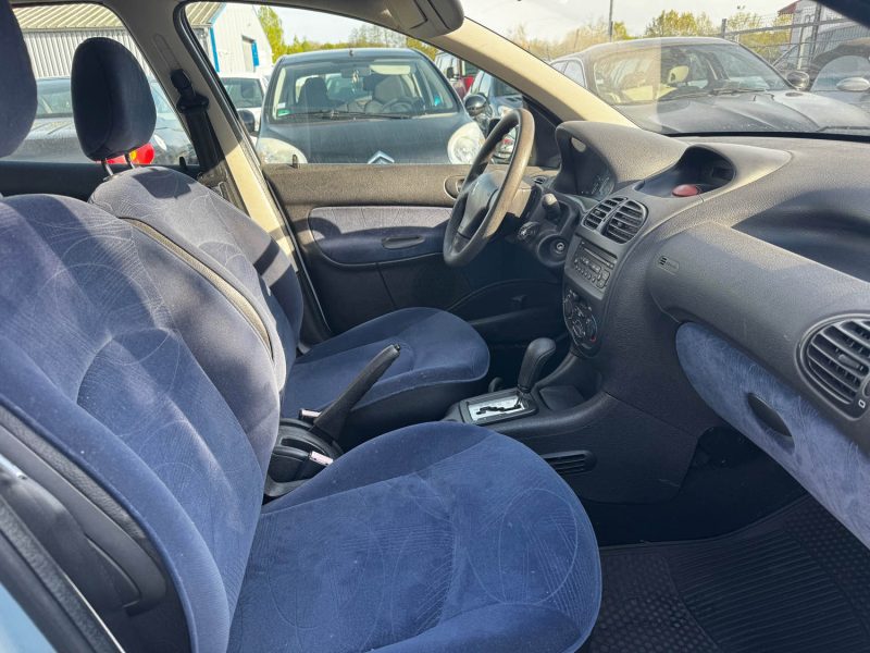 PEUGEOT 206 1.4 STYLE 2002